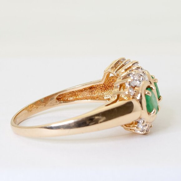 Vintage Ladies' 14kt Yellow Gold Emerald and Diamond Ring, Size 7 Birthday Gift - Picture 8 of 9